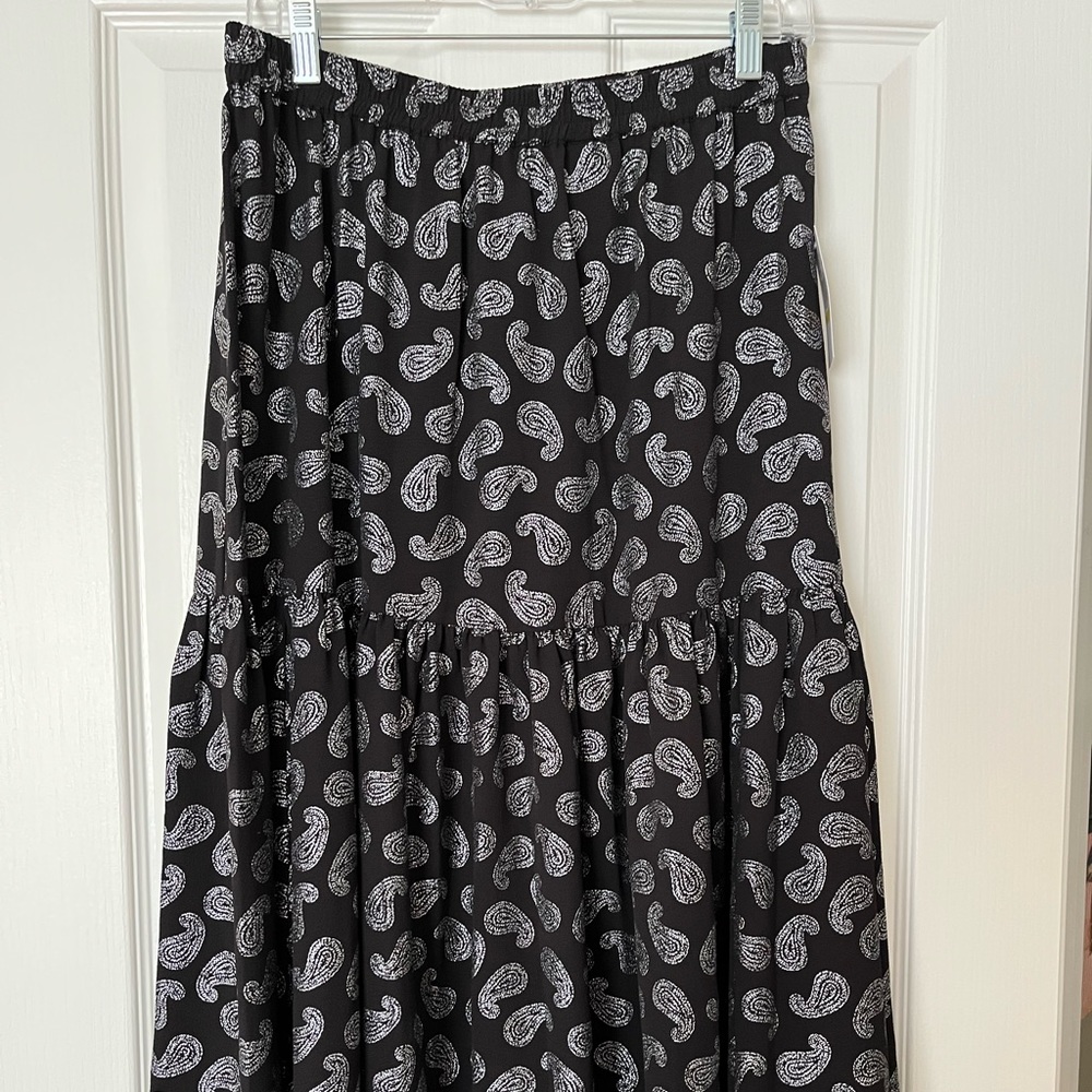 Michael Kors ruffle skirt, size M, NWT